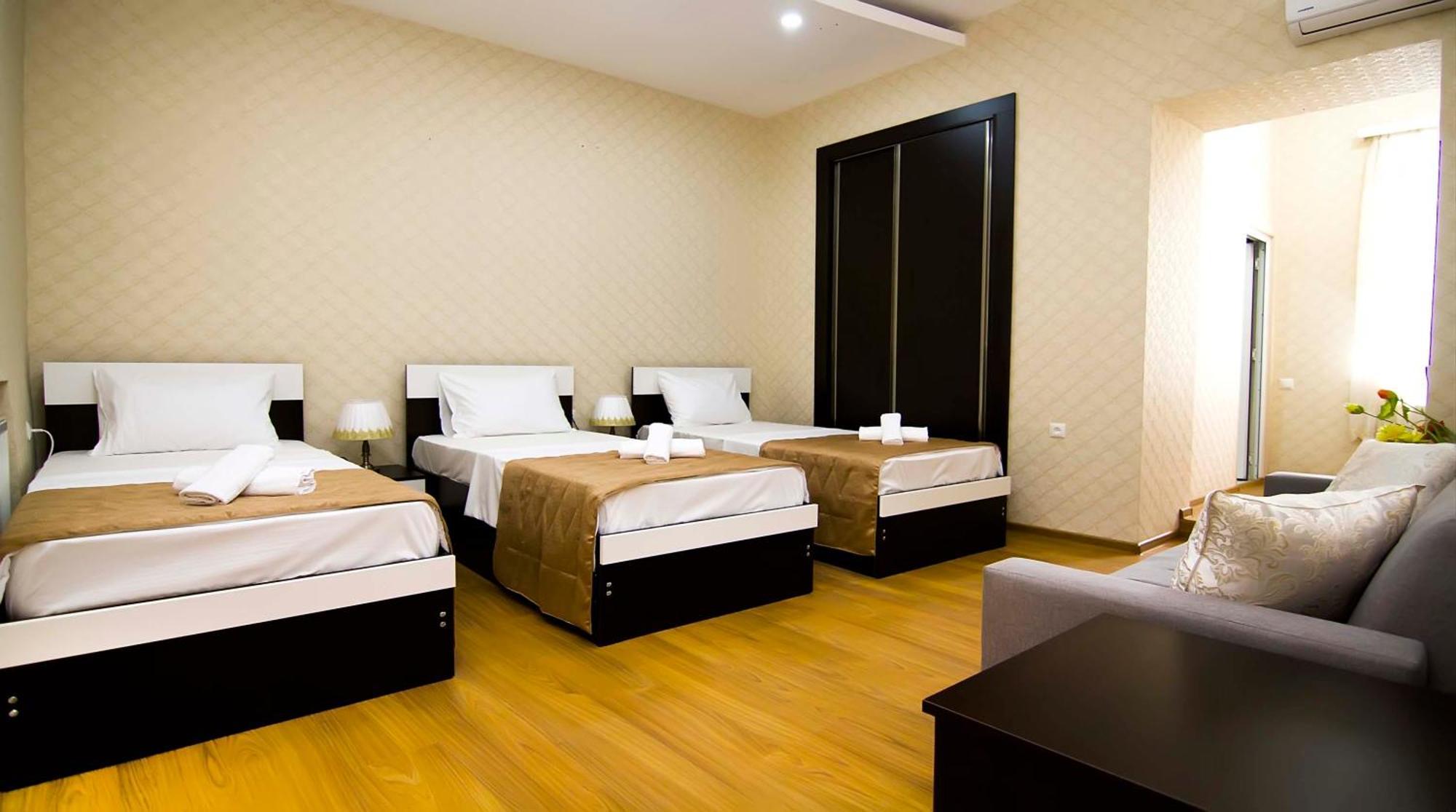 Hotel Care Inn Tiflis Exterior foto
