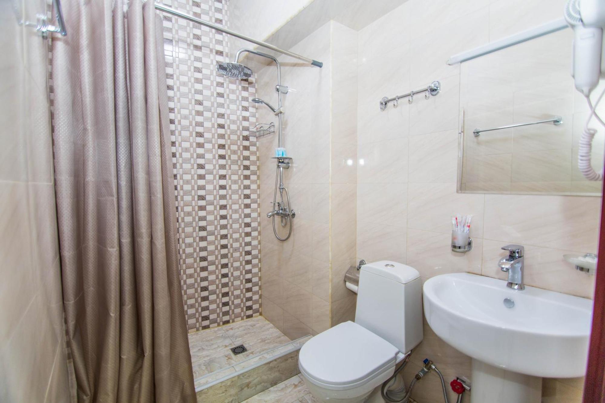 Hotel Care Inn Tiflis Exterior foto