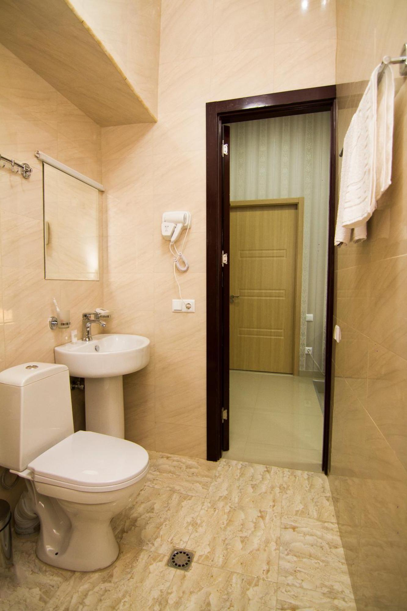 Hotel Care Inn Tiflis Exterior foto