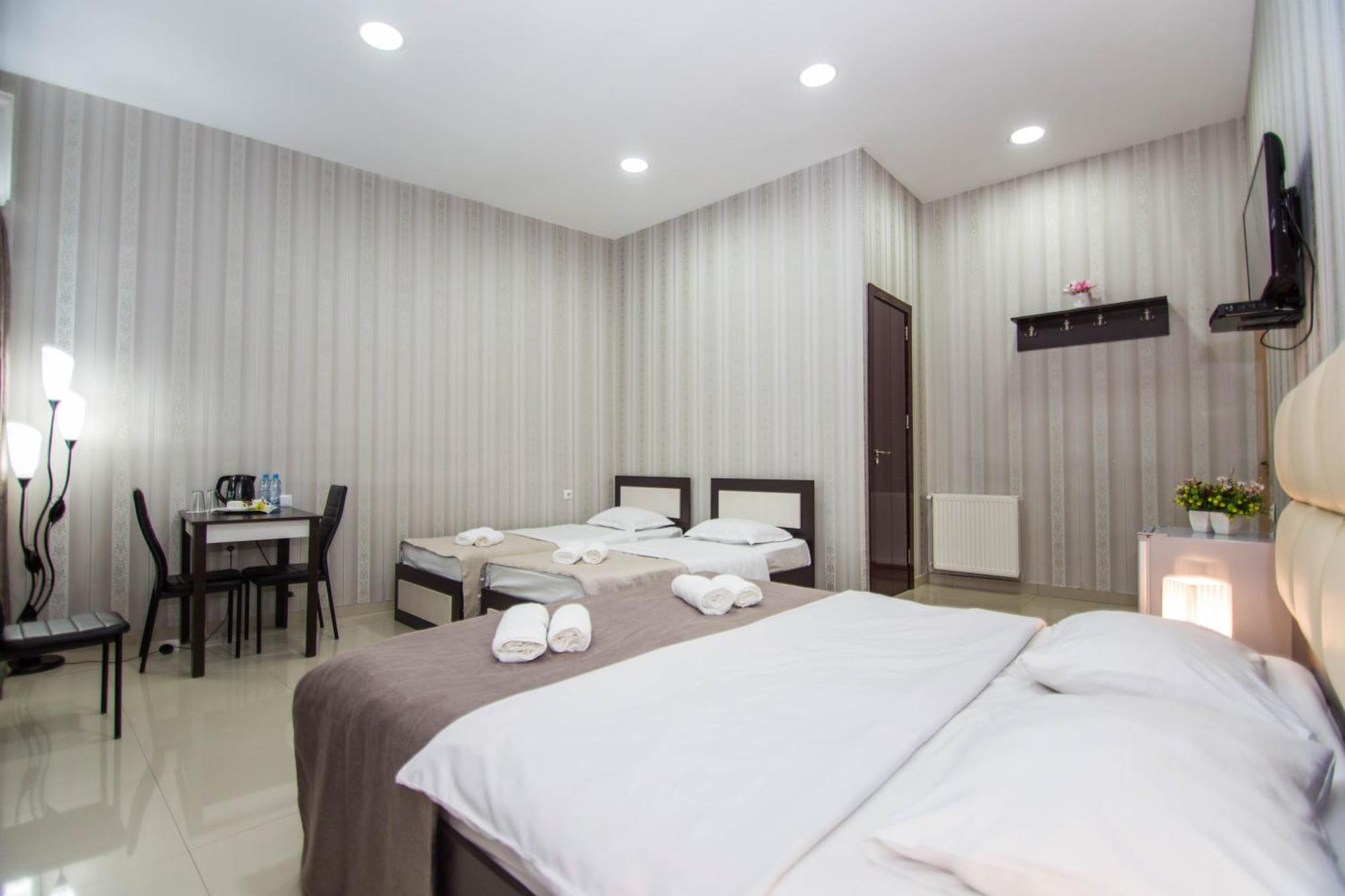 Hotel Care Inn Tiflis Exterior foto