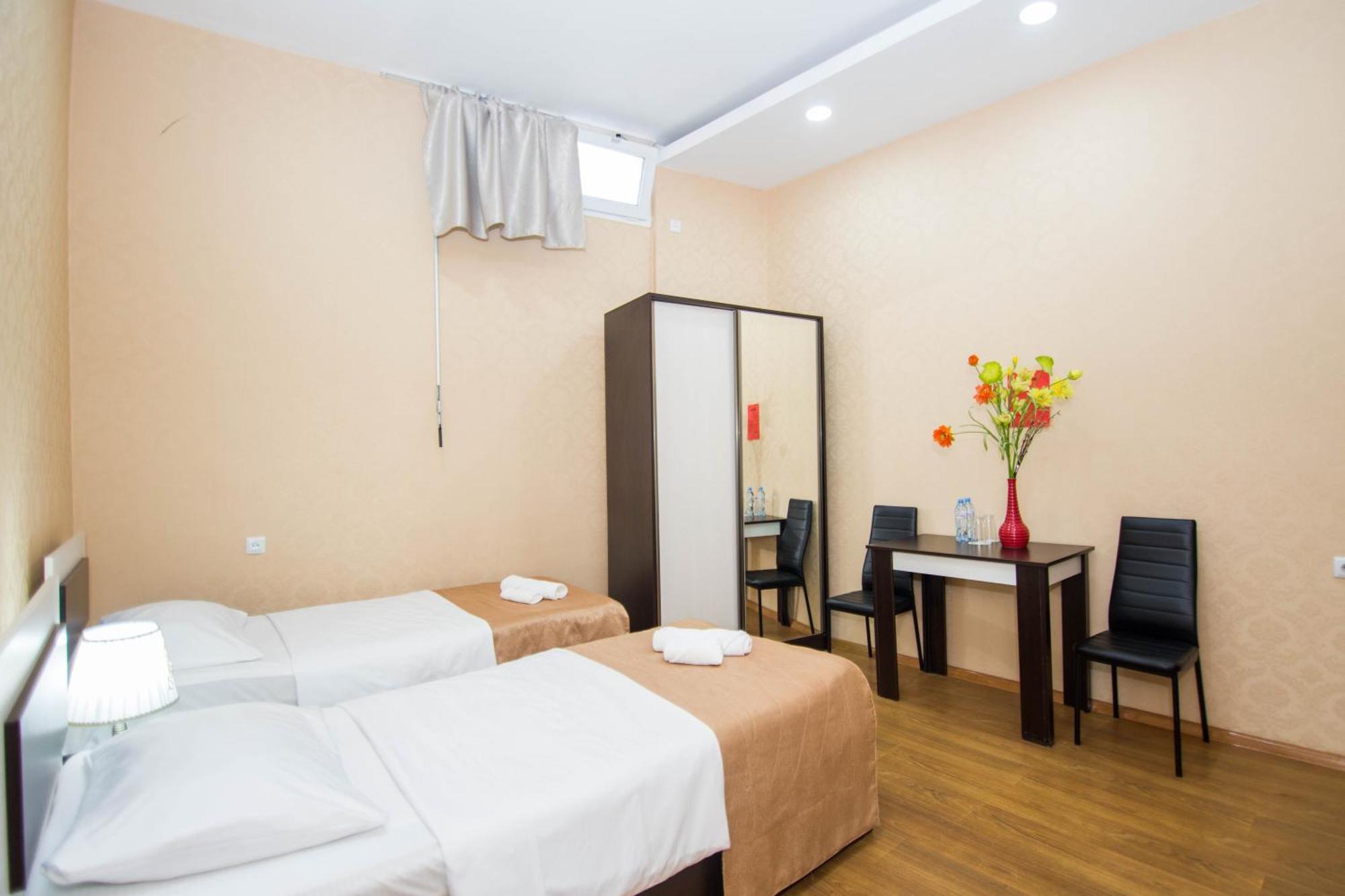Hotel Care Inn Tiflis Exterior foto